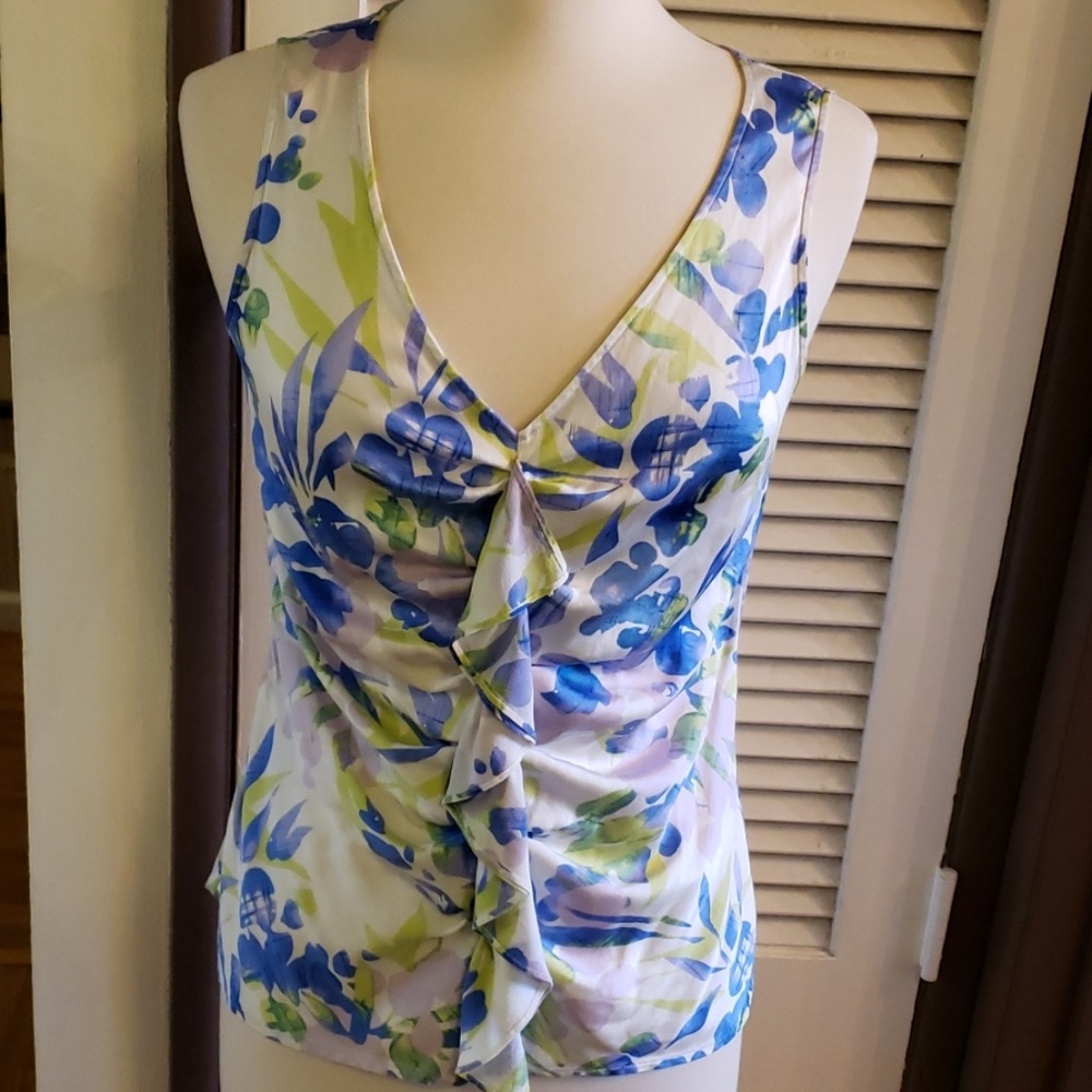 St. John Sleeveless Ruffled Blouse